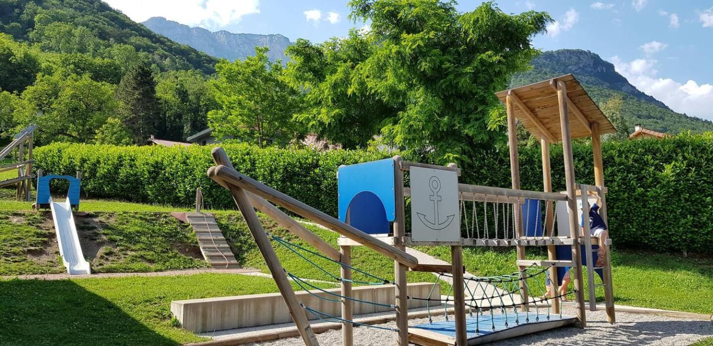 Gite Fabuleux, Jardin, Terrasse, Parking Saint-Vincent-de-Mercuze エクステリア 写真